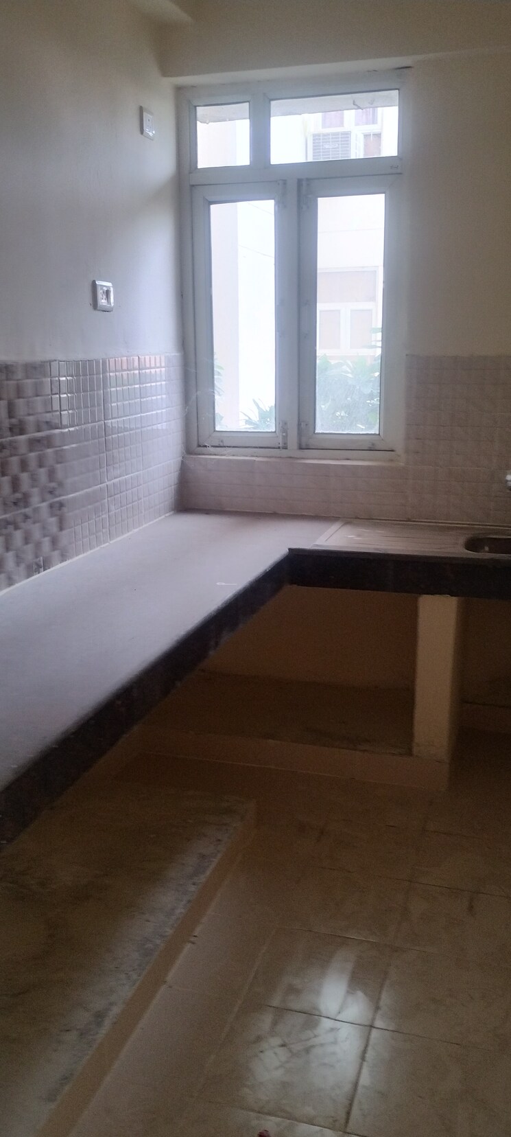 Balcony, signature-global-prime 2 Bedroom 834 Sq.Ft. Apartment In Sector 63a Gurgaon 9102813