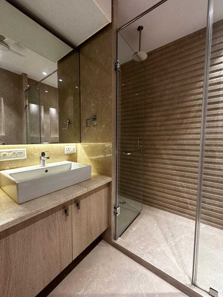 Bathroom, boutique-residential-apartments-c-253 3.5 Bedroom 3000 Sq.Ft. Apartment In Defence Colony Delhi 9102811