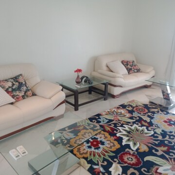 Furnished Amenities in 3 BHK Apartment at Hiranandani Gardens Lake Castle, Powai – for Rent