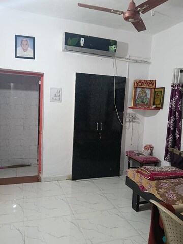 Room in 1.5 BHK Apartment at Naranpura – for Rent