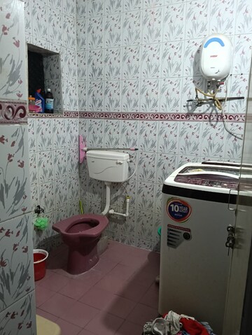 Bathroom in 1.5 BHK Apartment at Naranpura – for Rent