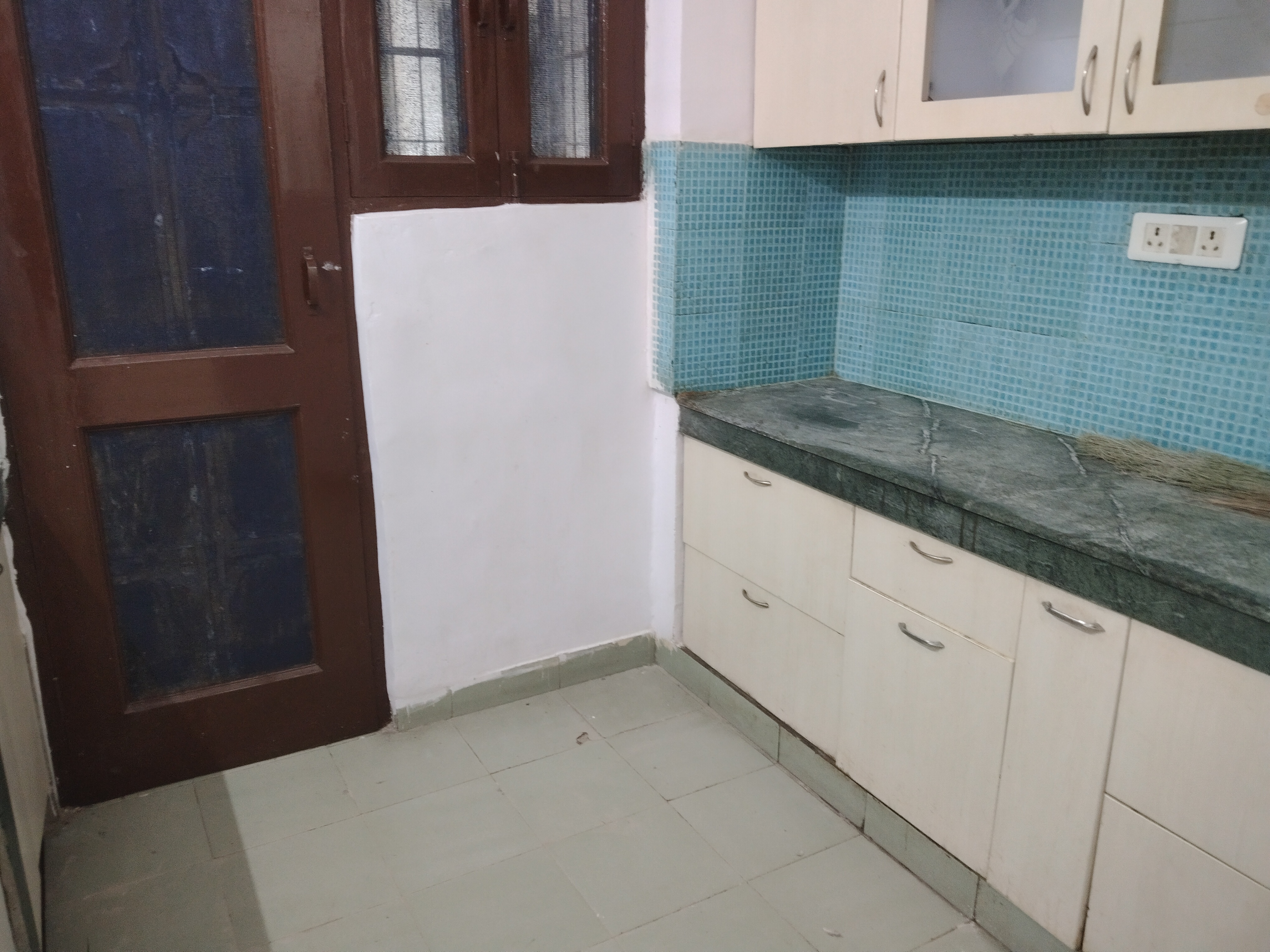 2 BHK Apartment For Rent in Sector 46 Faridabad 