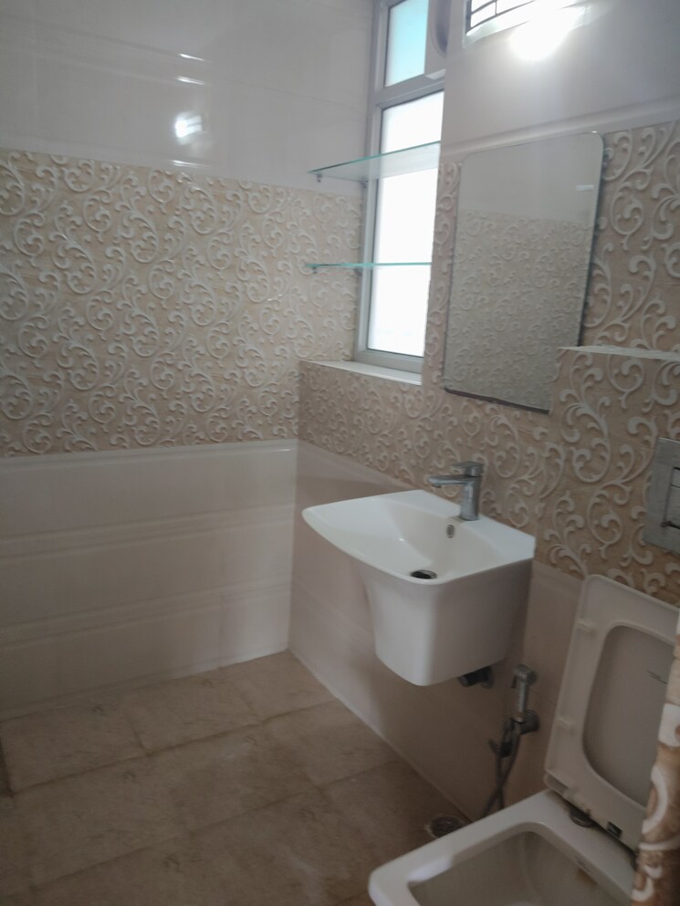 Bathroom, sector 21c 3 Bedroom 1250 Sq.Ft. Apartment In Sector 21c Faridabad 9102883