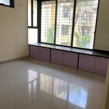 Room in 2 BHK Apartment at Krishna Classic, Babhai Naka – for Rent