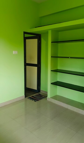 Room in 2 BHK Apartment at Thiruvanikoil – for Rent