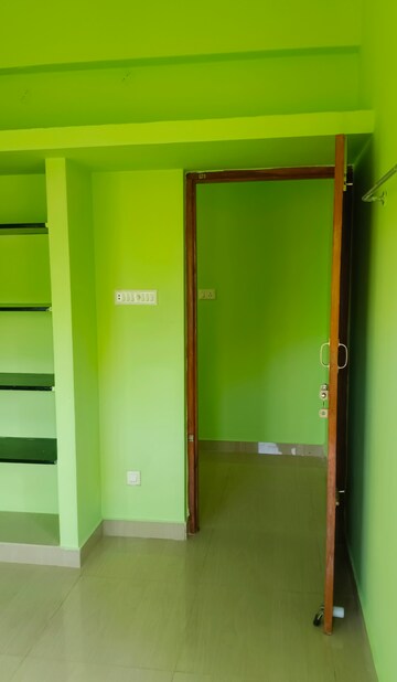 Room in 2 BHK Apartment at Thiruvanikoil – for Rent