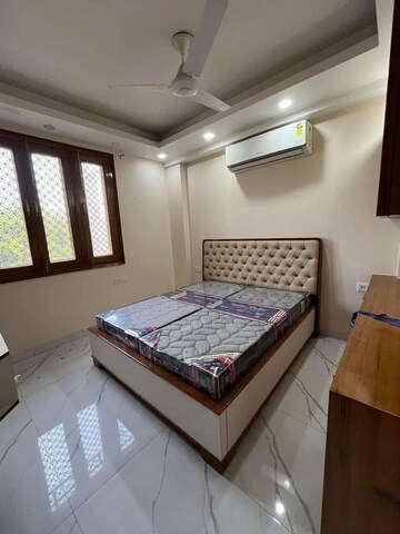 Bedroom in 1 BHK Builder Floor at Saket – for Rent