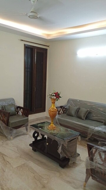 1 BHK Builder Floor For Rent in Saket