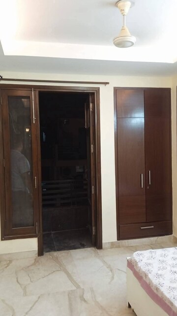 Room in 1 BHK Builder Floor at Saket – for Rent