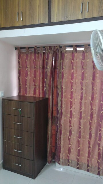 Furnished Amenities in 3 BHK Apartment at Vasant Kunj – for Rent