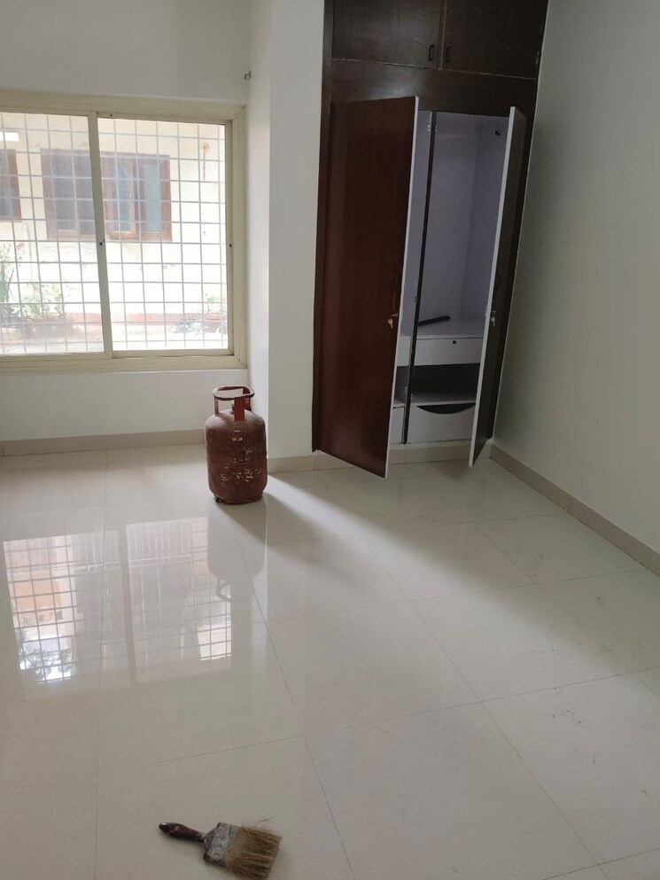 Room, dwarka 1 Bedroom 52 Sq.Mt. Apartment In Dwarka Delhi 9102959