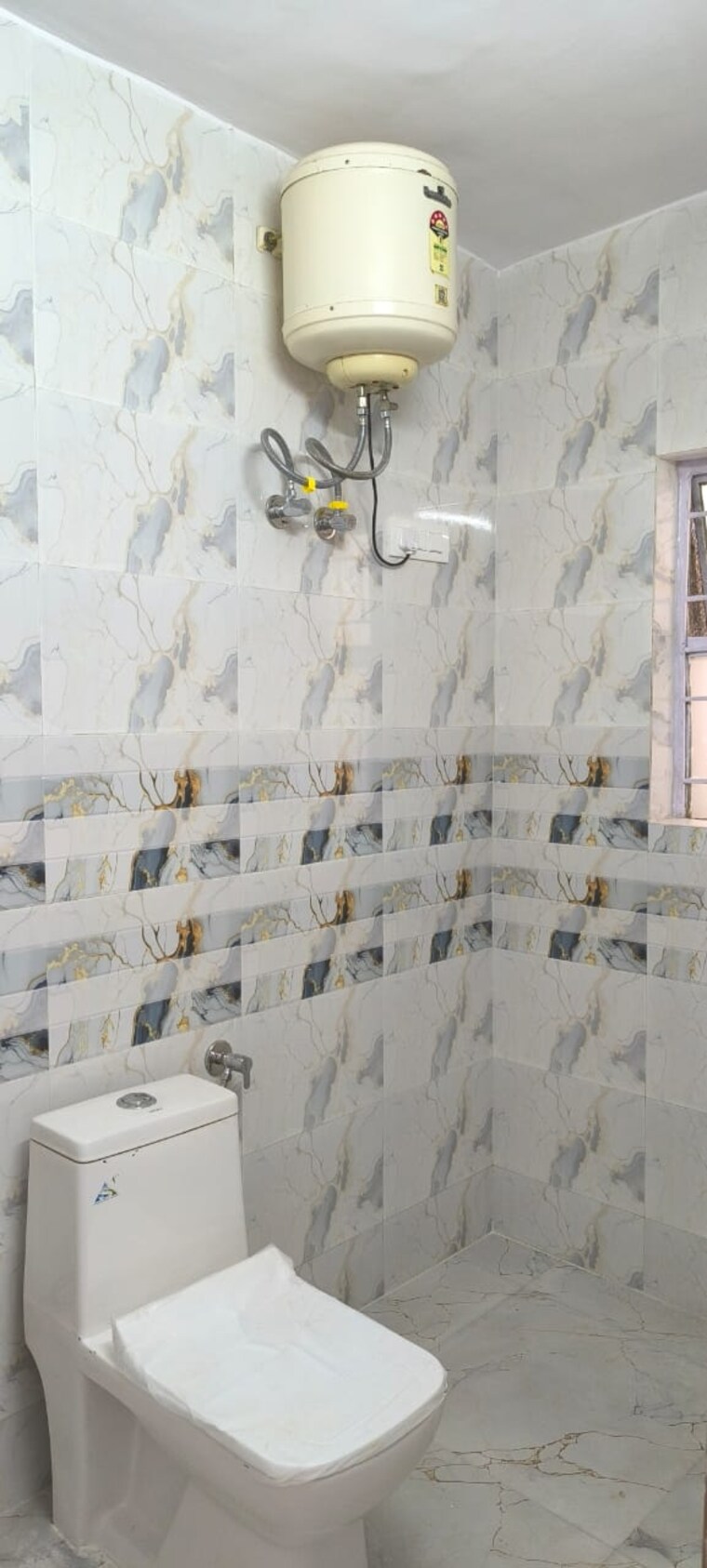 Bathroom, dwarka 1 Bedroom 52 Sq.Mt. Apartment In Dwarka Delhi 9102959