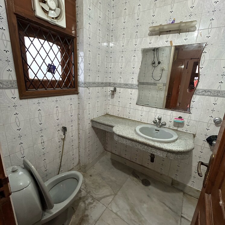 Kitchen, lajpat nagar ii 2 Bedroom 1200 Sq.Ft. Builder Floor In Lajpat Nagar ii Delhi 9103027