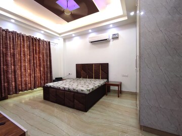 Bedroom in 3 BHK Builder Floor at SS 100, Sector 49 – for Rent