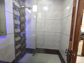 Bathroom in 3 BHK Builder Floor at SS 100, Sector 49 – for Rent