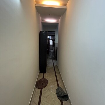 Furnished Amenities in 2 BHK Builder Floor at Lajpat Nagar I – for Rent