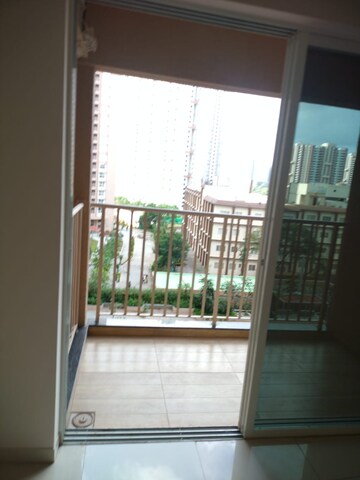 Room in 3 BHK Apartment at Godrej Green Vistas, Mahalunge – for Rent