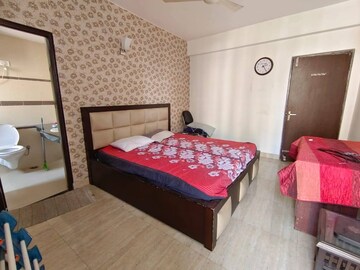 Bedroom in 3 BHK Apartment at Unitech Uniworld Gardens 2, Sector 47 – for Rent
