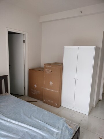 Room in 1 BHK Apartment at Godrej Green Vistas, Mahalunge – for Rent