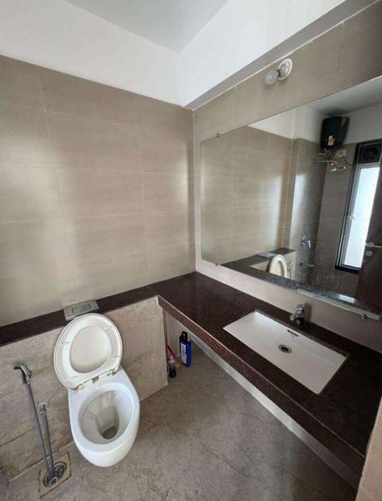 Bathroom, the-wadhwa-platina 3 Bedroom 1400 Sq.Ft. Apartment In Kolshet Road Thane 9103071