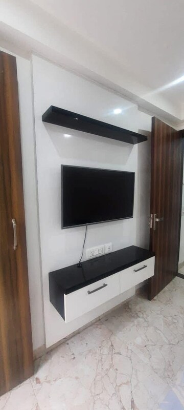 Kitchen in 2.5 BHK Builder Floor at West Sant Nagar – for Sale