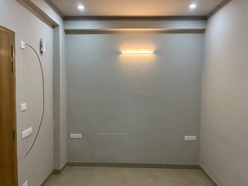 Room in 1 BHK Builder Floor at Sector 40 – for Rent