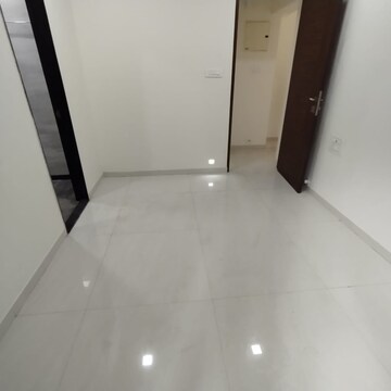 Room in 2 BHK Apartment at Jiten Apartment, Andheri West – for Rent