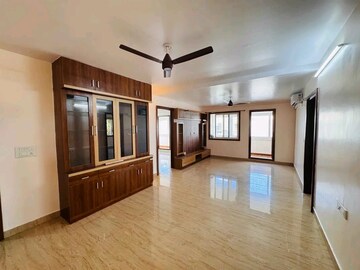 Room in 3 BHK Builder Floor at Indiranagar – for Rent