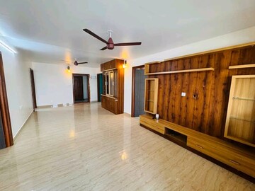 Room in 3 BHK Builder Floor at Indiranagar – for Rent