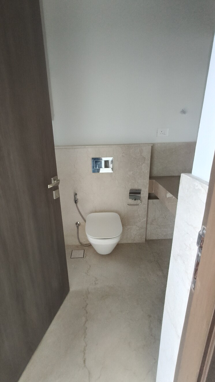 Bathroom, piramal-aranya-avyan 3 Bedroom 1378 Sq.Ft. Apartment In Byculla Mumbai 9103146