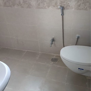 Attached Bathroom in 3 BHK Apartment at Ahmamau – for Rent