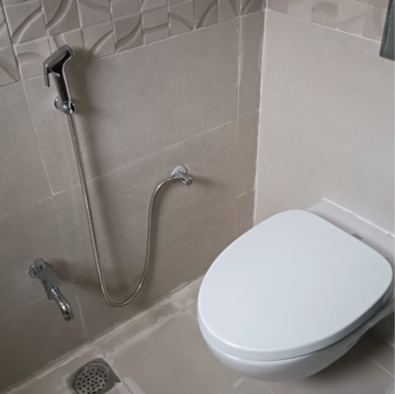 Attached Bathroom in 3 BHK Apartment at Ahmamau – for Rent