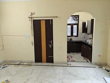 Building Lobby in 1 BHK Builder Floor at Sector 46 – for Rent