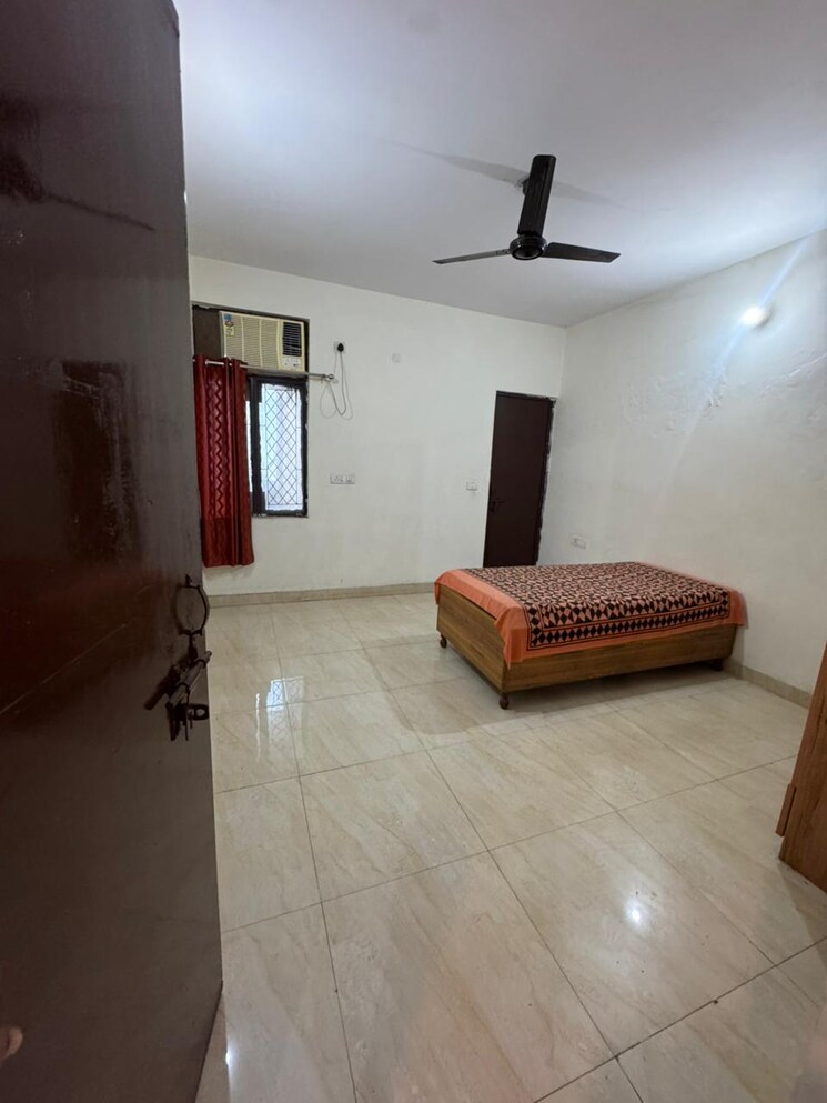 Living Room, sector 46 2 Bedroom 1452 Sq.Ft. Builder Floor In Sector 46 Gurgaon 9103153