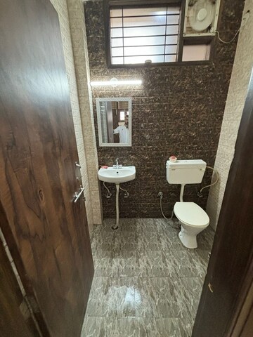 Bathroom in 2 BHK Builder Floor at Sector 46 – for Rent