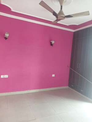 Room in 2.5 BHK Apartment at Crossing Republik, Crossing Republic – for Sale
