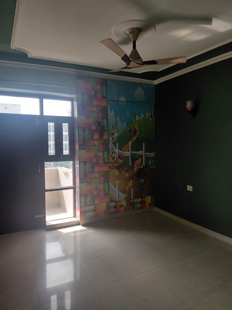 Room, crossing-republik 2.5 Bedroom 1500 Sq.Ft. Apartment In Crossing Republic Ghaziabad 9103165