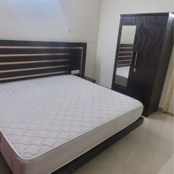 Bedroom in 3 BHK Apartment at Gomti Nagar – for Rent