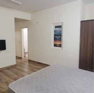 Room in 3 BHK Apartment at Gomti Nagar – for Rent