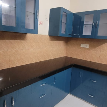 Kitchen in 3 BHK Apartment at Gomti Nagar – for Rent
