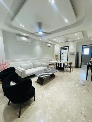 Team Area in 3 BHK Builder Floor at BPTP Floors, Sector 70 – for Sale