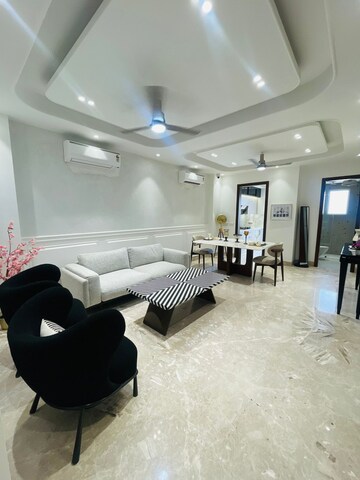 Team Area in 3 BHK Builder Floor at BPTP Floors, Sector 70 – for Sale