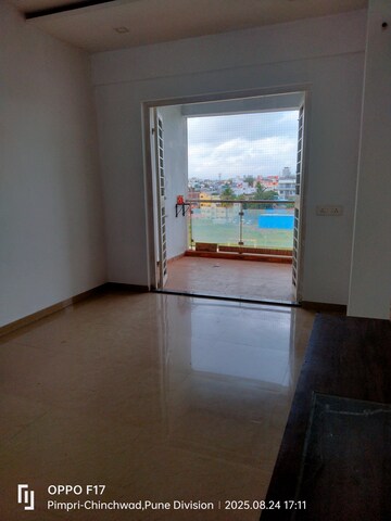 Room in 1.5 BHK Apartment at Vidya Kaka Homes, Rahatani – for Sale