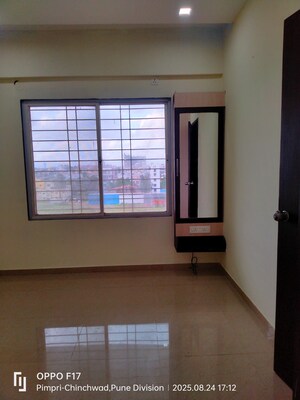 Room in 1.5 BHK Apartment at Vidya Kaka Homes, Rahatani – for Sale