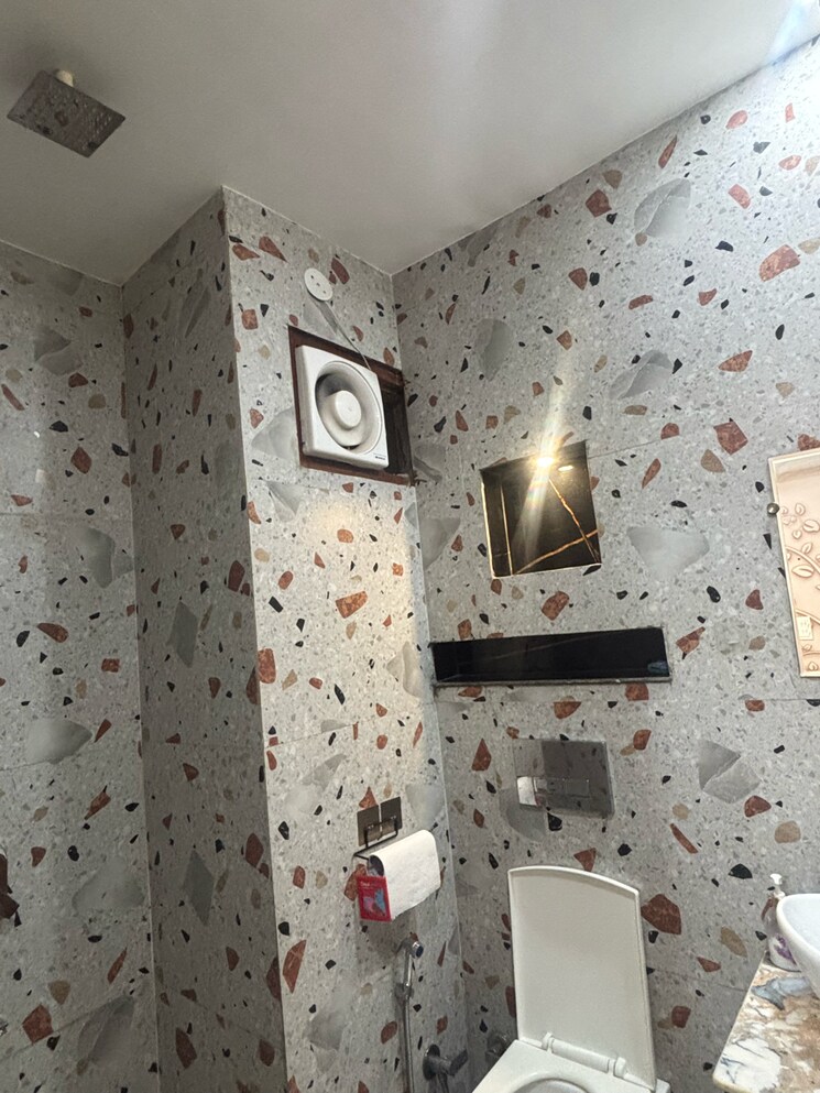 Bathroom, dwarka mor 2 Bedroom 800 Sq.Ft. Builder Floor In Dwarka Mor Delhi 9103189