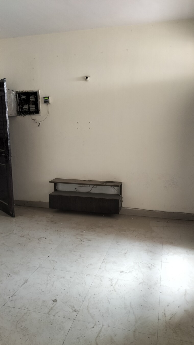 Room, srs-royal-hills 2.5 Bedroom 1133 Sq.Ft. Apartment In Sector 87 Faridabad 9103195