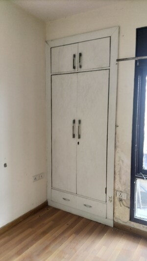 Bathroom in 2.5 BHK Apartment at SRS Royal Hills, Sector 87 – for Sale