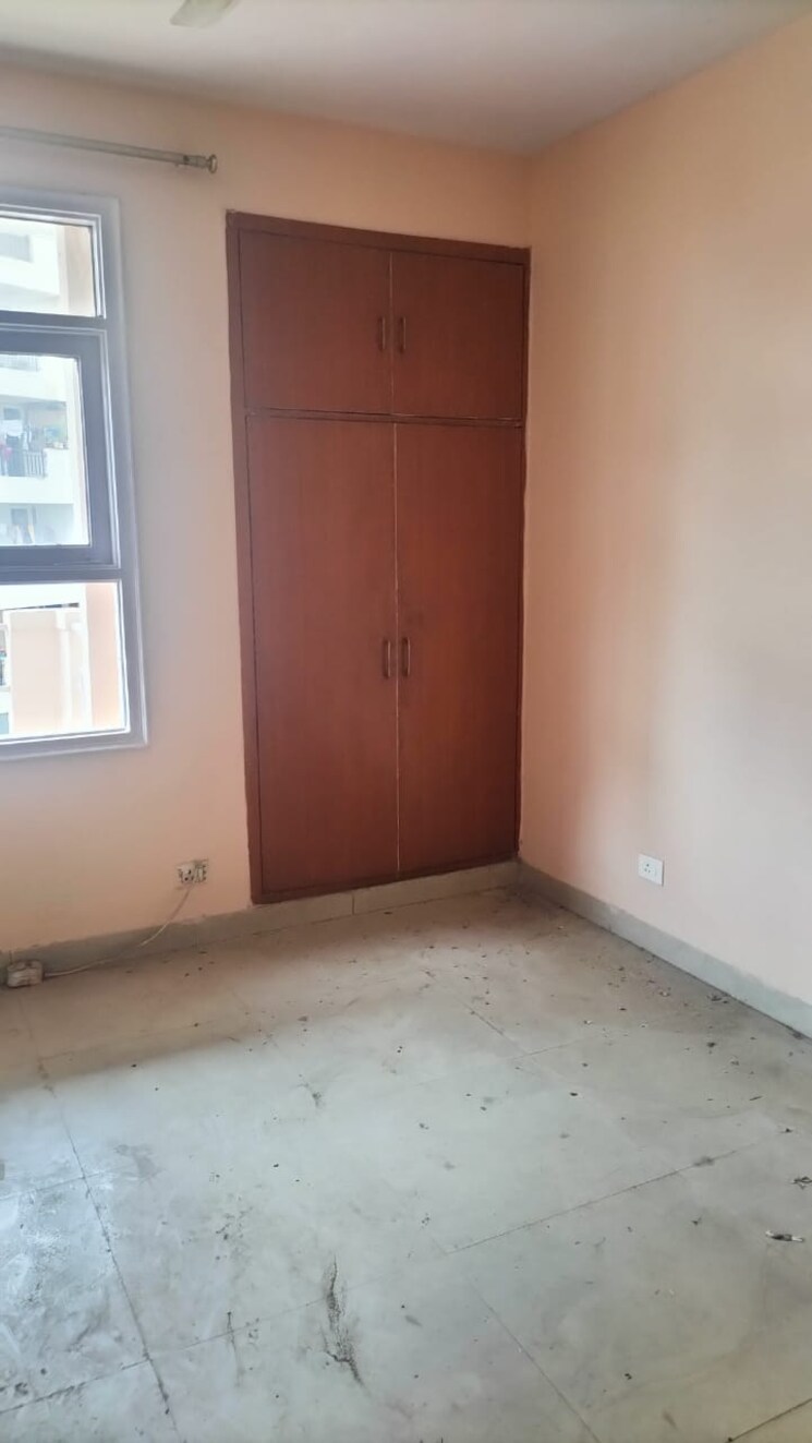 Room, srs-residency 2 Bedroom 1304 Sq.Ft. Apartment In Sector 88 Faridabad 9103207