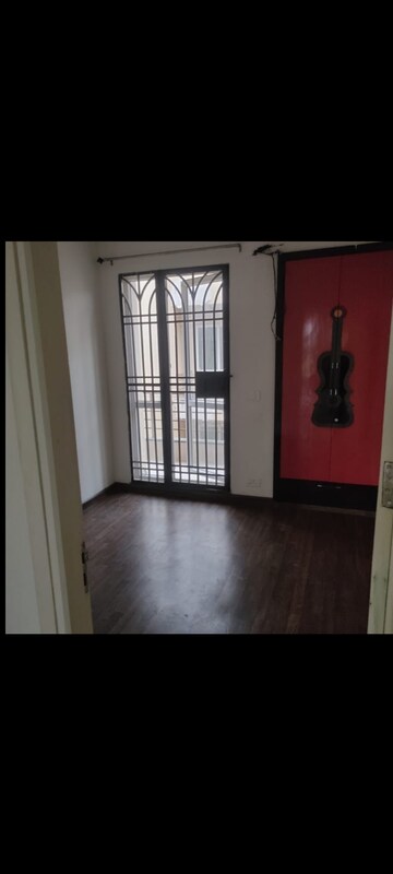Room in 3 BHK Builder Floor at BPTP Park Elite Floors, Sector 85 – for Rent