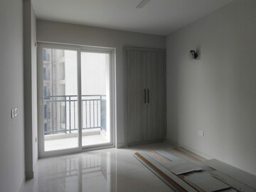 Room in 2 BHK Apartment at Eldeco Live By The Greens, Sector 150 – for Rent